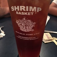 Foto tirada no(a) Shrimp Basket por Valerie em 7/23/2017