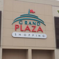Foto tirada no(a) Grand Plaza Shopping por Caike B. em 10/24/2013