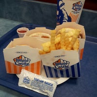 Photo taken at White Castle by Raul A. on 6/19/2013