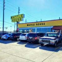 Photo taken at Waffle House by Chris O. on 1/29/2017