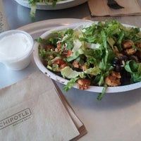 Photo taken at Chipotle Mexican Grill by Kristin on 8/12/2013