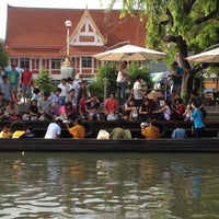 Photo taken at Kwan-Riam Floating Market by Nithat K. on 5/19/2013
