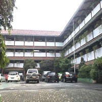 Photo taken at SMA Negeri 21 Jakarta by Yuri A. on 1/13/2014