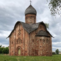 Photo taken at Церковь Петра и Павла в Кожевниках by Katya P. on 6/10/2018
