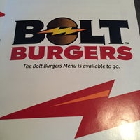 Foto tirada no(a) Bolt Burgers por Wakene B. em 8/4/2016