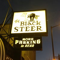 Foto tirada no(a) The Black Steer por Bruce C. em 12/16/2013