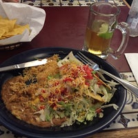 Foto tomada en La Hacienda Mexican Restaurant  por Hugolinos ;. el 8/28/2015