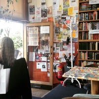 5/30/2015 tarihinde Elizabeth-Anne P.ziyaretçi tarafından Black Book Café'de çekilen fotoğraf