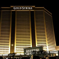 Das Foto wurde bei Gold Strike Casino Resort von Jonni am 1/6/2017 aufgenommen