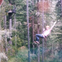 Das Foto wurde bei Adrena LINE Zip Line Adventure Tours von Zach K. am 8/18/2013 aufgenommen