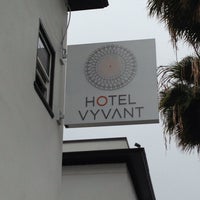 Das Foto wurde bei Hotel Vyvant von Clarice M. am 6/9/2013 aufgenommen
