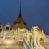 Photo taken at Wat Traimitr Withayaram by Steven A. on 3/27/2024