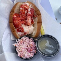 Photo taken at McLoons Lobster Shack by Steven A. on 6/18/2022