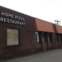 Снимок сделан в Hope Pizza Restaurant пользователем Scott W. 1/9/2013