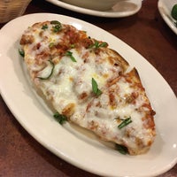 Photo taken at Amici&amp;#39;s East Coast Pizzeria by Kenneth I. on 1/14/2020