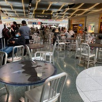 Foto tirada no(a) Terminal 1 por Kenneth I. em 9/6/2021