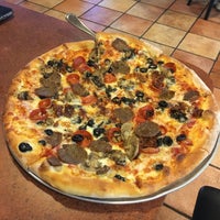 Photo taken at Amici&amp;#39;s East Coast Pizzeria by Kenneth I. on 6/11/2019