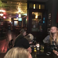 Foto tirada no(a) The Liffey Irish Pub por Ken S. em 11/24/2016
