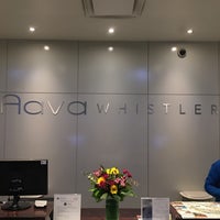 Foto tirada no(a) Aava Whistler Hotel por Ken S. em 2/17/2017