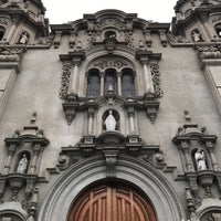 รูปภาพถ่ายที่ Iglesia Matriz Virgen Milagrosa โดย Vonatron L. เมื่อ 9/23/2017