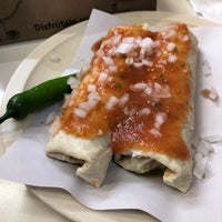 Photo prise au Burritos La Palma par Adalberto B. le11/18/2018