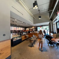 Photo taken at Starbucks by Noel C. on 8/19/2022