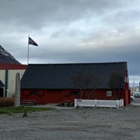 Photo taken at Tjöruhúsið by Eduardo C. on 5/16/2023
