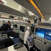 Photo taken at Lufthansa Flight LH 501 by Eduardo C. on 5/27/2022