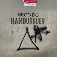 Photo taken at Beco do Hambúrguer by Eduardo C. on 8/6/2022