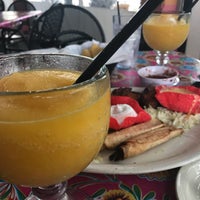 4/11/2017 tarihinde Elizabeth P.ziyaretçi tarafından Texican Cafe'de çekilen fotoğraf