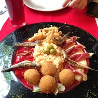 Photo taken at Restaurante La Finca Española by Mel Q. on 8/18/2013