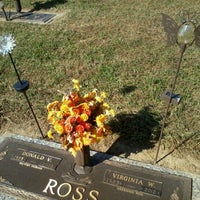 Foto diambil di Signal Hill Memorial Park oleh A Rose R. pada 10/14/2012