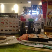 Foto diambil di Beni Iguana&#39;s Sushi Bar oleh Teo M. pada 7/29/2014