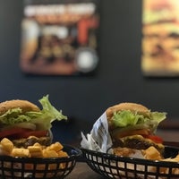 Foto tirada no(a) Burger Shot por Wahyu B. em 9/23/2021