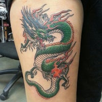 Foto tirada no(a) Wyld Chyld Tattoo por Christopher C. em 12/1/2012