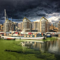 Photo taken at Limehouse Basin Market by Yee on 10/9/2016