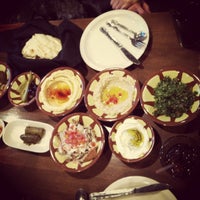 Снимок сделан в Beirut Lebanese Restaurant пользователем studioL 12/29/2012
