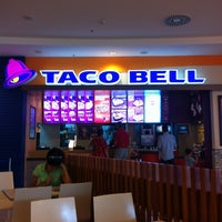 Photo taken at Taco Bell by Hüseyin D. on 10/26/2012