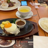 Photo taken at Denny&amp;#39;s by Masayukin G. on 12/27/2020