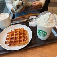 Photo taken at Starbucks by Masayukin G. on 12/3/2022