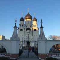 Photo taken at Храм преподобного Серафима Саровского в Раеве by Natalya L. on 4/16/2019