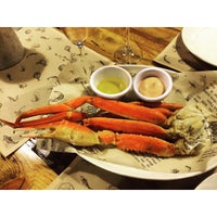 Foto diambil di Boston Seafood &amp;amp; Bar oleh Natalya L. pada 8/10/2015