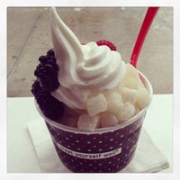 Photo taken at Red Mango by ᴡ R. on 5/24/2013