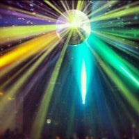 Das Foto wurde bei Nuvo Night Club &amp;amp; Deck von iBaloo 🍻 am 1/19/2013 aufgenommen