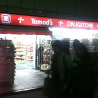 Photo taken at Tomod&amp;#39;s 渋谷並木橋店 by Norikazu N. on 10/2/2012