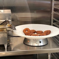 Foto diambil di Duck Donuts oleh Jill O. pada 8/2/2019