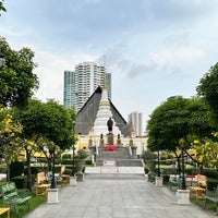 Photo taken at Wat Yannawa by Wiwat S. on 3/27/2024