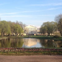 5/11/2013 tarihinde Юляziyaretçi tarafından Yusupov Garden'de çekilen fotoğraf