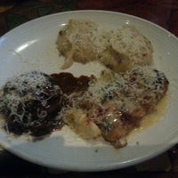 Photo taken at Carrabba&amp;#39;s Italian Grill by AMY H. on 9/16/2014