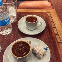 Photo taken at Caribou Coffee by Özgür Y. on 6/13/2015